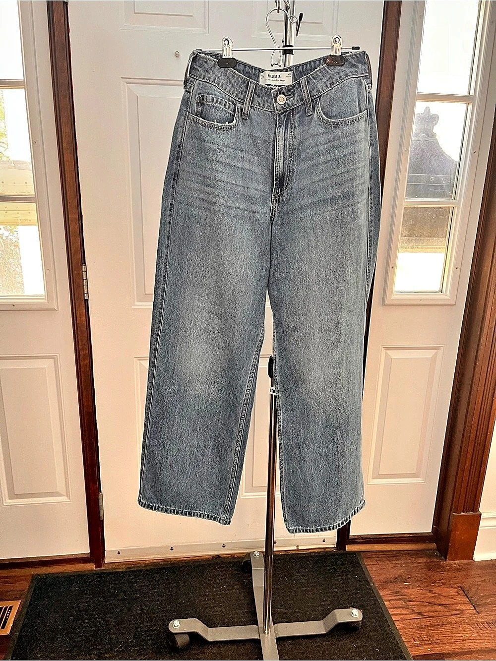 Hollister Curvy Ultra High-Rise Baggy Jeans Blue Waist 29